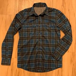 Men’s SwissTech button up.